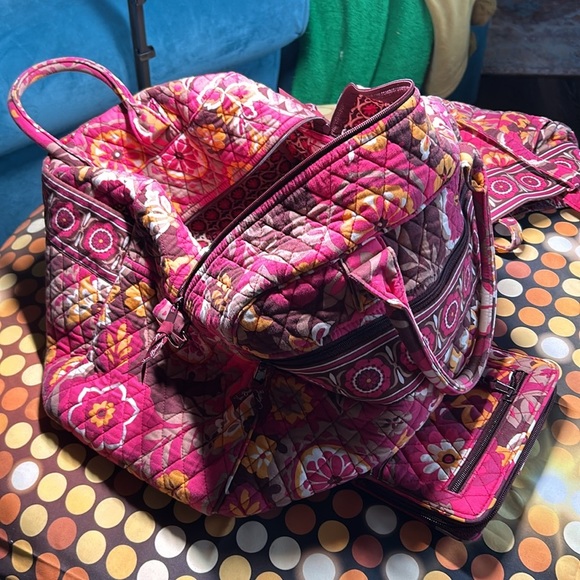 Vera Bradley three piece travel tote purse and wallet set - Picture 13 of 16